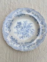 Load image into Gallery viewer, Set of four Asiatic Pheasant large dishes