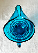 Load image into Gallery viewer, Turquoise Art Deco jug and set of four vintage glass beakers