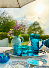 Load image into Gallery viewer, Turquoise Art Deco jug and set of four vintage glass beakers