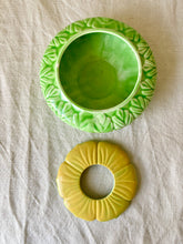 Load image into Gallery viewer, Wedgwood primrose part dressing table set - hand painted