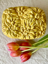 Load image into Gallery viewer, Sunflower butter dish by Sylvac
