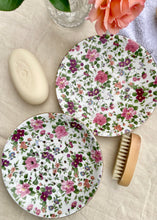 Load image into Gallery viewer, Floral drainer dish and plate by Brigwood, England
