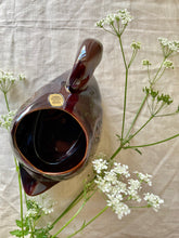Load image into Gallery viewer, A treacle glaze swan vase by Kernewek Pottery, Cornwall.