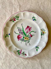 Load image into Gallery viewer, A set of 5 Luneville Faience dinner plates