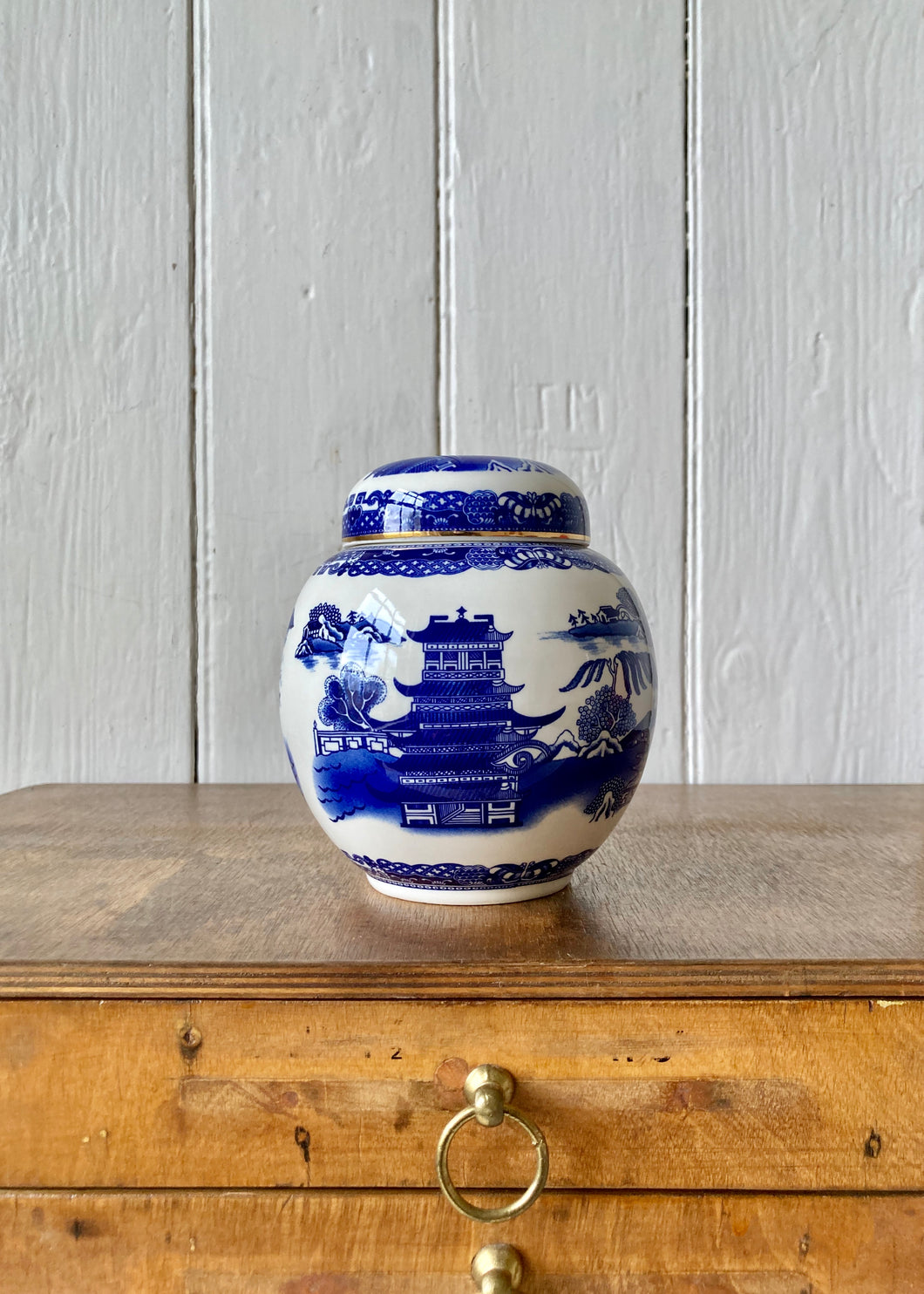Ringtons willow pattern ginger jar with lid
