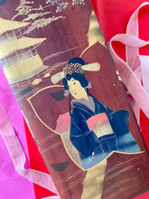Load image into Gallery viewer, Hand painted Japanese-style box