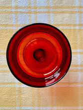 Load image into Gallery viewer, A set of 6 French bistro wine glasses in red