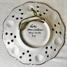 Load image into Gallery viewer, Portuguese decorative floral plate