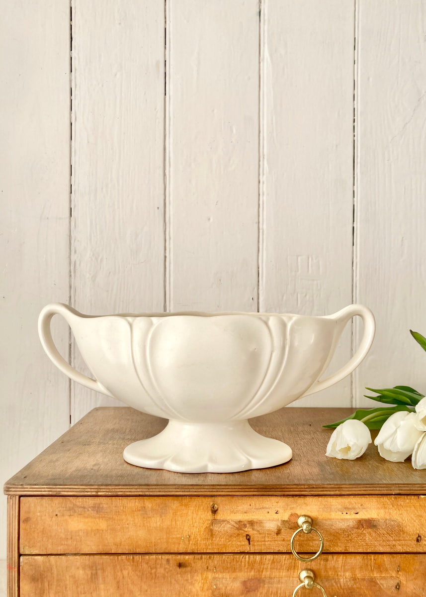 Mantle Vases – The Vintage Pieces