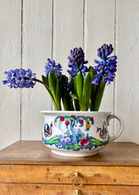 Load image into Gallery viewer, Antique decorative chamber pot/planter by Losol Ware
