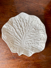 Load image into Gallery viewer, White cabbage ware dish
