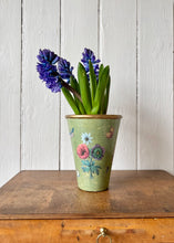 Load image into Gallery viewer, Pretty Italian decoupage planter
