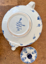 Load image into Gallery viewer, Delft hand painted teapot, Holland
