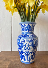 Load image into Gallery viewer, Blue and white Casa Pupo vase
