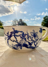 Load image into Gallery viewer, Classical blue and white chamber pot/planter with parakeets in blossom tree
