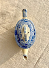 Load image into Gallery viewer, Antique Willow Pattern blue and white teapot
