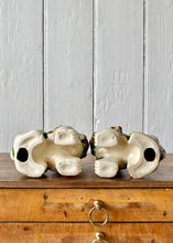 Load image into Gallery viewer, A pair of decorative Chinese foo (fu) dogs
