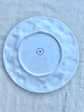 Load image into Gallery viewer, A set of 4 &#39;Royal Norfolk&#39; majolica plates
