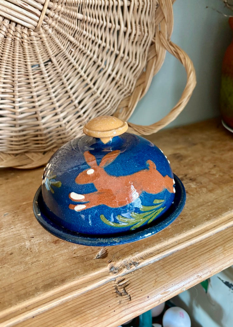 Earthenware small plate and cloche with rabbit
