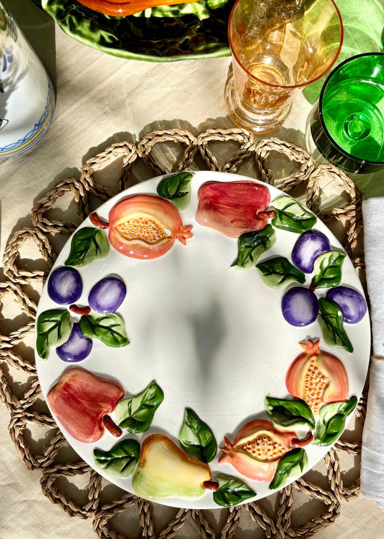 A set of 4 'Royal Norfolk' majolica plates