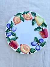 Load image into Gallery viewer, A set of 4 &#39;Royal Norfolk&#39; majolica plates
