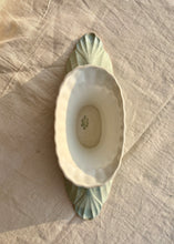 Load image into Gallery viewer, Spode Velamour Fortuna large white/Flemish green fluted mantle vase
