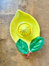 Load image into Gallery viewer, Ceramic lemon juicer dish
