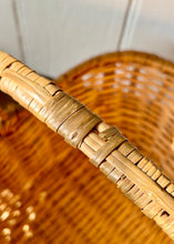 Load image into Gallery viewer, Vintage wicker basket
