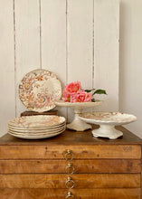 Load image into Gallery viewer, An elegant aesthetic style pedestal cake stand (low)

