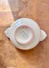 Load image into Gallery viewer, French Quimper lug bowl featuring the piper boy
