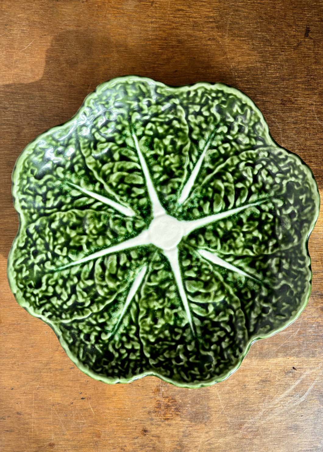 Medium green cabbage ware shallow dish