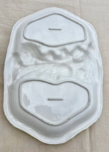 Load image into Gallery viewer, Large Italian majolica platter or sharing dish
