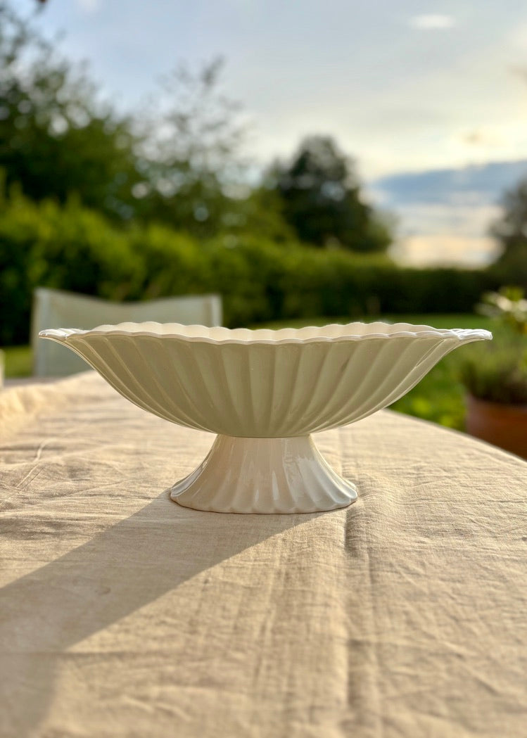 Spode Velamour Fortuna large white/Flemish green fluted mantle vase