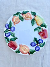 Load image into Gallery viewer, A set of 4 &#39;Royal Norfolk&#39; majolica plates

