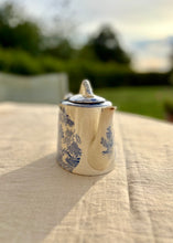 Load image into Gallery viewer, Antique Willow Pattern blue and white teapot
