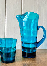 Load image into Gallery viewer, Turquoise Art Deco jug and set of four vintage glass beakers
