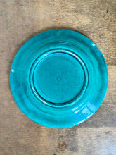 Load image into Gallery viewer, Antique leafy green plate with stippled border
