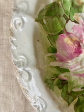 Load image into Gallery viewer, Victorian cake/bread plate with roses

