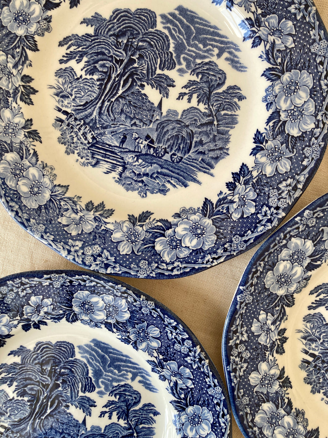 Set of 4 side plates by Wedgwood - 'Woodland' pattern