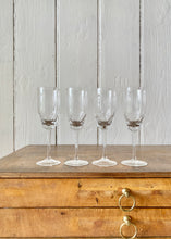 Load image into Gallery viewer, Set of four mini flutes
