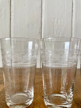 Load image into Gallery viewer, Set of three small glass beakers - Art Deco style

