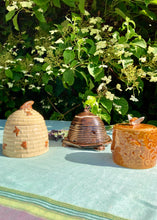 Load image into Gallery viewer, A studio pottery beehive style honey pot
