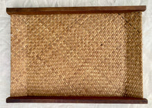 Load image into Gallery viewer, Woven seagrass covered wooden tray
