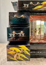 Load image into Gallery viewer, Vintage Japanese-style lacquered musical jewellery box
