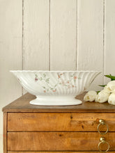 Load image into Gallery viewer, Wedgwood Campion pattern white fluted mantle vase
