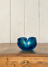 Load image into Gallery viewer, Blue bubble glass four petal dish
