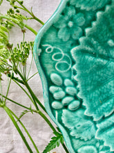 Load image into Gallery viewer, Green Strawberry leaf Majolica dish
