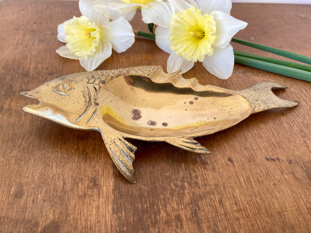 Brass fish-shaped dish