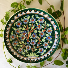 Load image into Gallery viewer, A pair of Avanos hand painted decorative plates, Turkey
