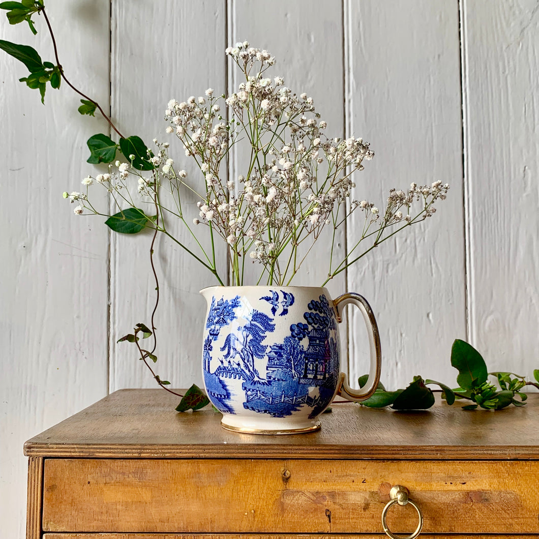 A Sadler willow pattern cream jug